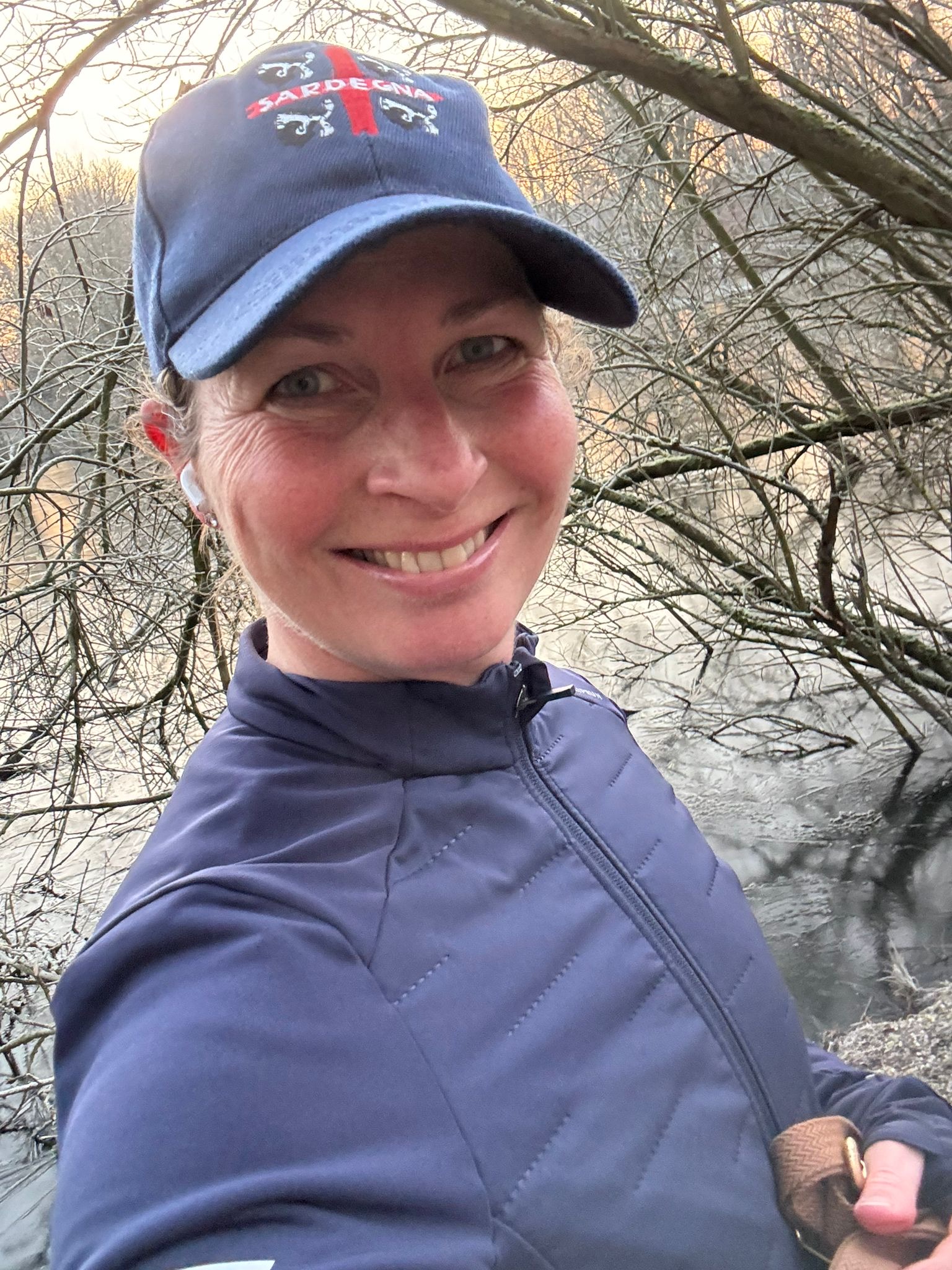 Kristin beim Outdoor-Lauf in der Natur