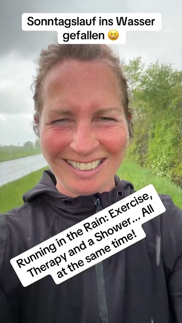 Kristin läuft im Regen – Running in the Rain